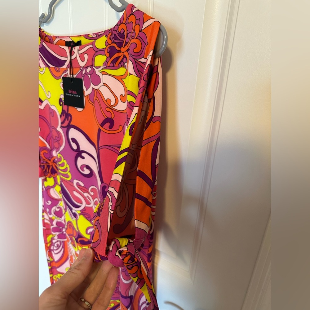 🆕 Trina Turk Dress with Tie Sleeves - Picture 3 of 4